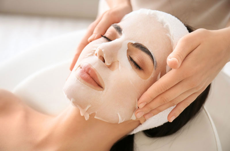Caloundra-collagen-mask-treatment